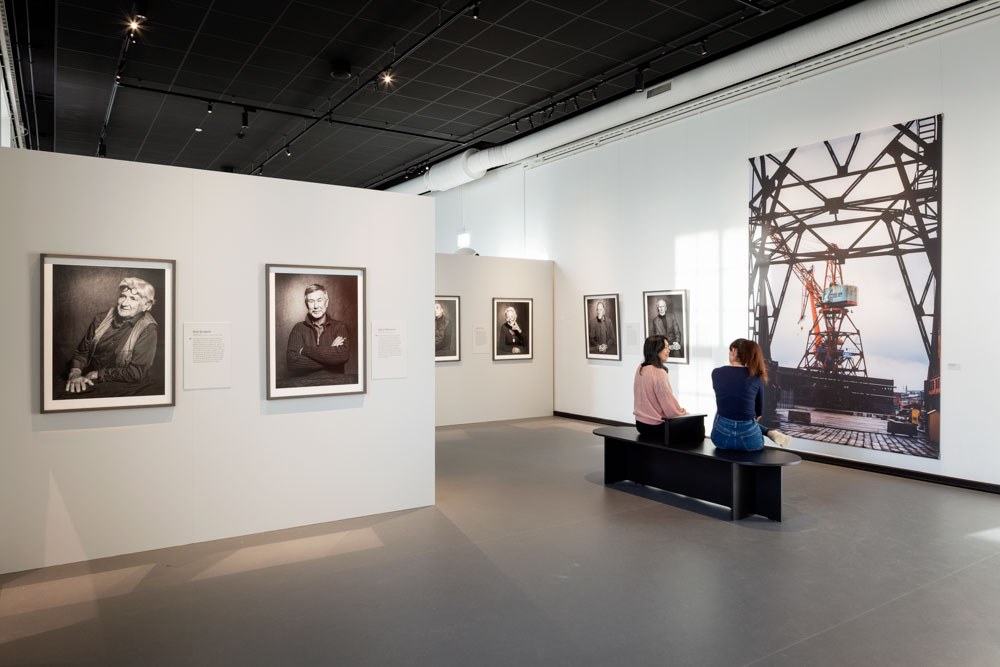 Rost spegling i regn - Konstfotograf Lena Öritsland