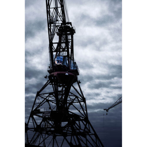 Kran 42 med förarhytt i blått